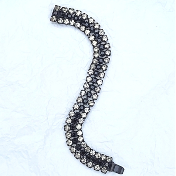 BLACK ENAMEL 3-STRAND RHINESTONE BRACELET - SHORTER LENGTH - Picture 5 of 6